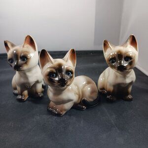 3 Vintage Mini Siamese Cat Ceramic Figurines 1987 Brinn's Brand Made in Korea